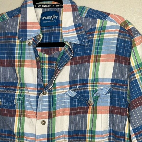 Wrangler, western style, short sleeve button-down shirt - Picture 3 of 8